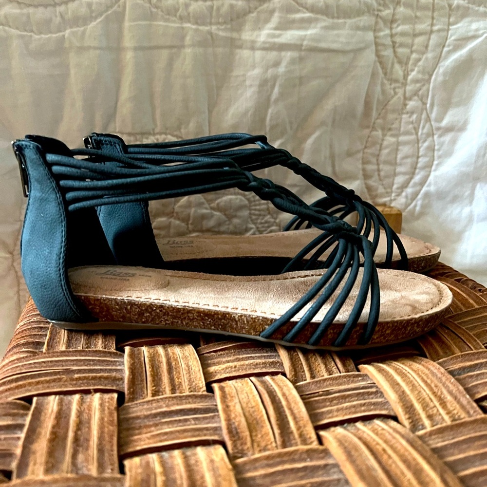 Bass Leather Sandals. NEW